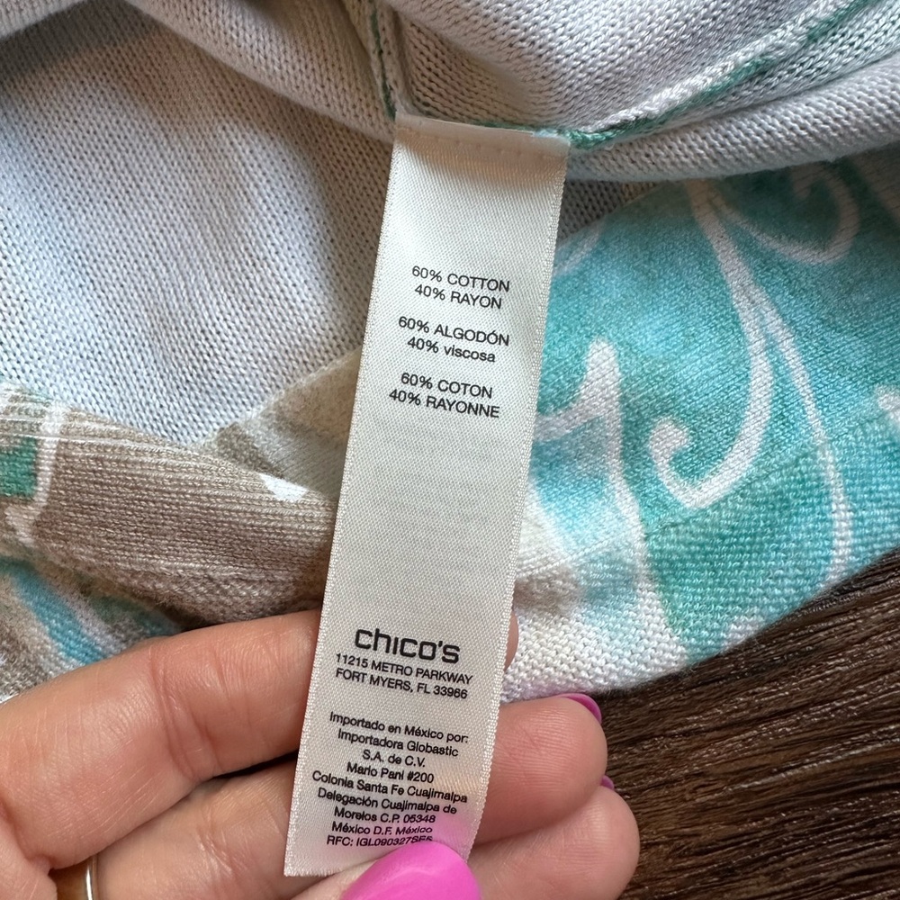 Large (2) Chico's Turquoise and Cream Swirl Top paisley - Picture 3 of 7